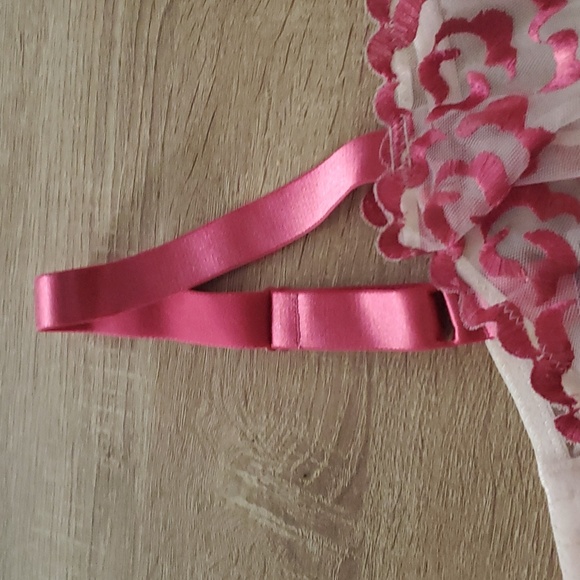 Sold - Picture 3 of 9